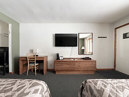 The Trail Inn - Newberry, MI - 13467 M-28