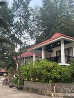 Bounce Beach Hotel & Tien Sa Resort