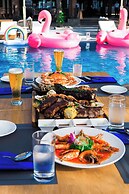 Bounce Beach Hotel & Tien Sa Resort