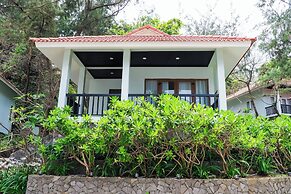 Bounce Beach Hotel & Tien Sa Resort