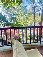 Bounce Beach Hotel & Tien Sa Resort