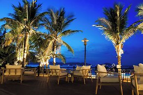 Bounce Beach Hotel & Tien Sa Resort