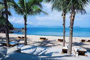 Bounce Beach Hotel & Tien Sa Resort