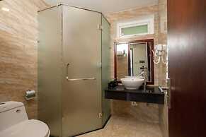 Bounce Beach Hotel & Tien Sa Resort