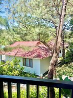 Bounce Beach Hotel & Tien Sa Resort