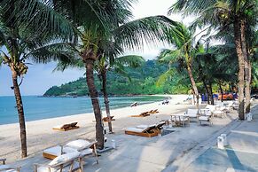 Bounce Beach Hotel & Tien Sa Resort