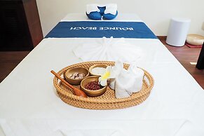Bounce Beach Hotel & Tien Sa Resort