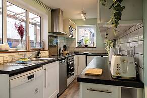 Lowell Street - Cosy 2 BD in Worcester