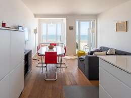 Beautiful Apartment With sea View