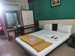 I-ROOMZ Udhyan Residency