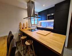 Apartment With Modern Furniture