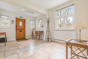 Benhams Country Cottage - From 250 Per Night