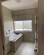 Killy Dora Beachside Escape Pet Wheelchair Friendly A Modern Coastal R