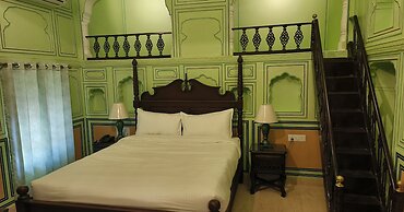 HOTEL MANDAWA VILAS