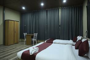 Hotel Pohor Regency Near Kamakhya Foot Bridge