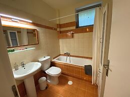 Tria Luxury Residences