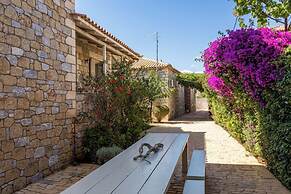 Tria Luxury Residences