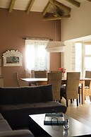 Tria Luxury Residences