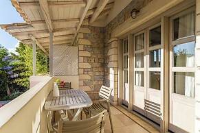 Tria Luxury Residences