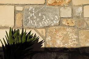 Tria Luxury Residences