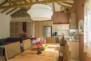 Tria Luxury Residences