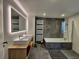 Nice Holiday Flat, 100 m From the Beach, Erquy