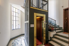 Elegant Apartment Near Duomo