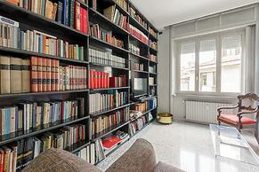 Elegant Apartment Near Duomo