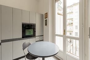 Elegant Apartment Near Duomo