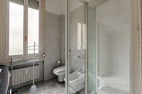 Elegant Apartment Near Duomo