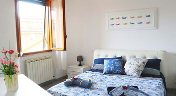 Apartment in Liguria With Side sea Views