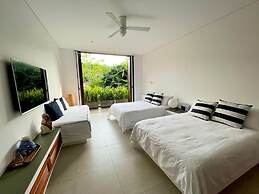 W Charming 5BR Villa in the Heart of Anapoima