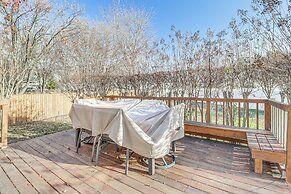 2 Mi to Sandy Point State Park: Home w/ Deck!