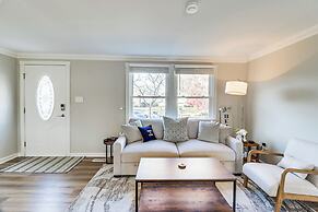 2 Mi to Sandy Point State Park: Home w/ Deck!