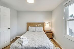 2 Mi to Sandy Point State Park: Home w/ Deck!