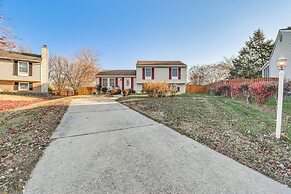 2 Mi to Sandy Point State Park: Home w/ Deck!