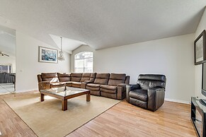 Family Home in Orlando Suburbs ~ 12 Mi to Dtwn!