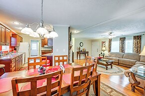 Creekside Haven w/ Fire Pit Near Nantahala River