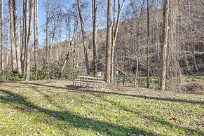 Creekside Haven w/ Fire Pit Near Nantahala River
