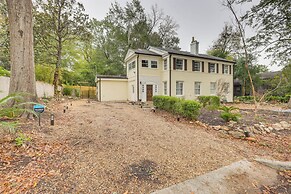 Peaceful Townhome: 2 Mi to Downtown Montgomery!