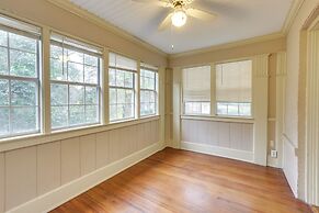 Peaceful Townhome: 2 Mi to Downtown Montgomery!