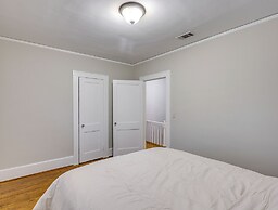 Peaceful Townhome: 2 Mi to Downtown Montgomery!