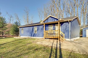 Golf, Hike & Boat: Home w/ Fire Pit in Friendship