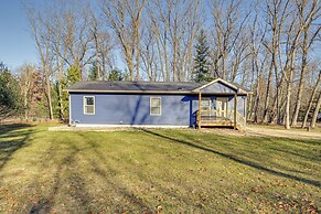 Golf, Hike & Boat: Home w/ Fire Pit in Friendship