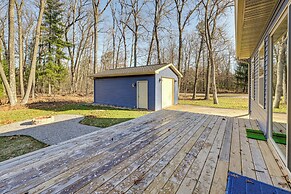 Golf, Hike & Boat: Home w/ Fire Pit in Friendship