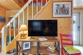 Cozy Okemo Cabin: Steps to Lake, 2 Mi to Slopes!