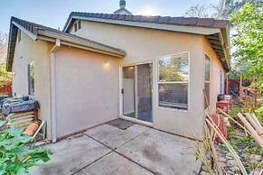 4 Mi to San Joaquin River: Peaceful Patterson Home