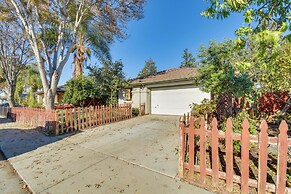 4 Mi to San Joaquin River: Peaceful Patterson Home