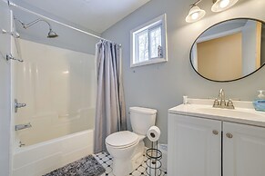 2 Blocks to Higgins Lake: Pet-friendly Family Home