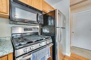 2 Blocks to Higgins Lake: Pet-friendly Family Home